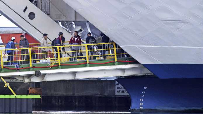 Asielzoekers op de Estlandse cruiseferry Silja Europa.