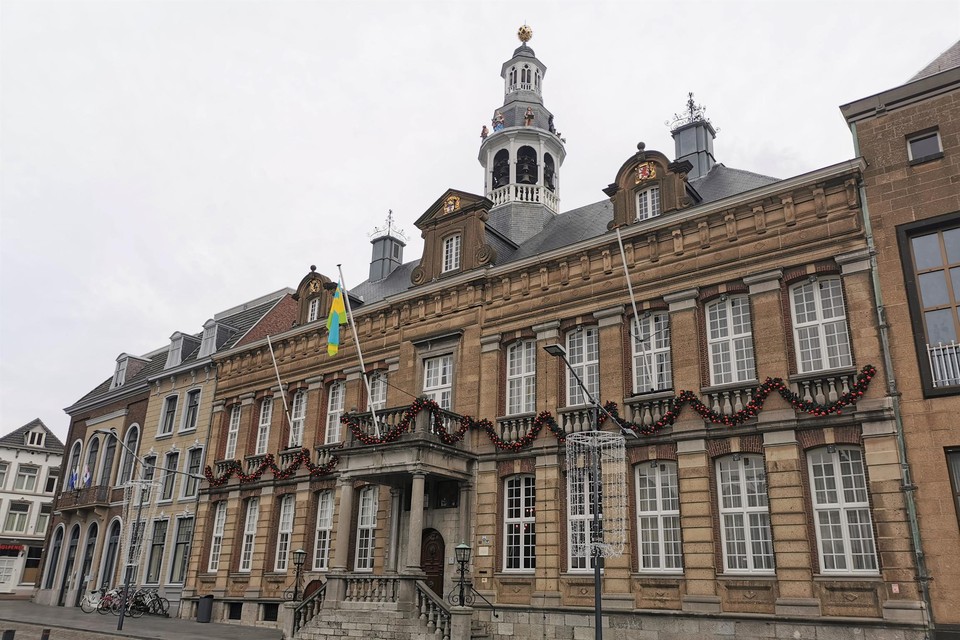 Nog altijd is er geen vaste gemeentesecretaris op het stadhuis in Roermond.