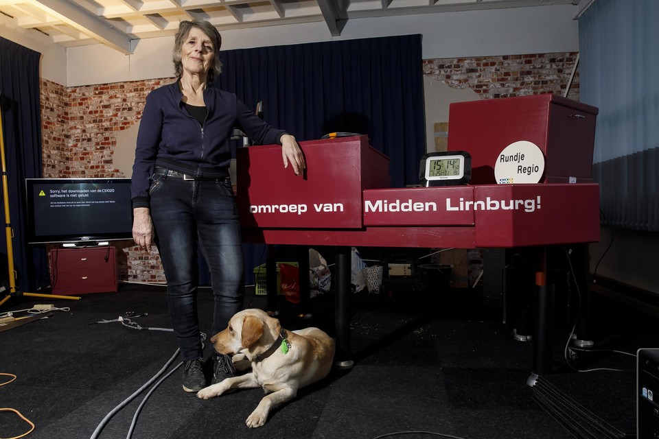 Els Bruijnen en hond Dex in een van de nieuwe studio’s van ML5 in Roermond.
