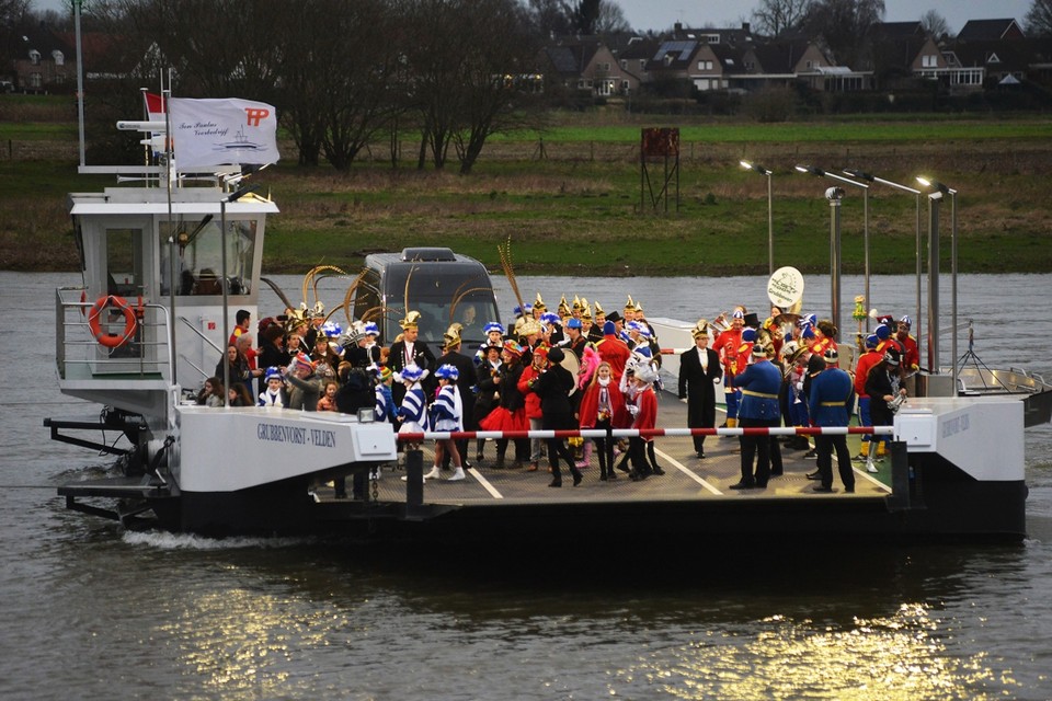 Eerder al zijn De Plaggenhouwers ter ere van het 6x11 jarig jubileum de Maas overgestoken naar het rijk van De Wuilus in Velden. In het weekend van 22 november wordt het BCL-treffen in Grubbenvorst georganiseerd om 6x11 te vieren. 