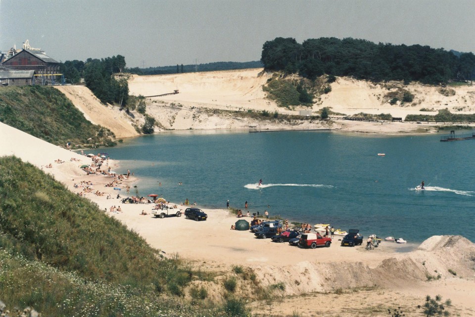 Illegaal watervertier in 1995 bij wat toen nog de Sigrano-groeve heette. 