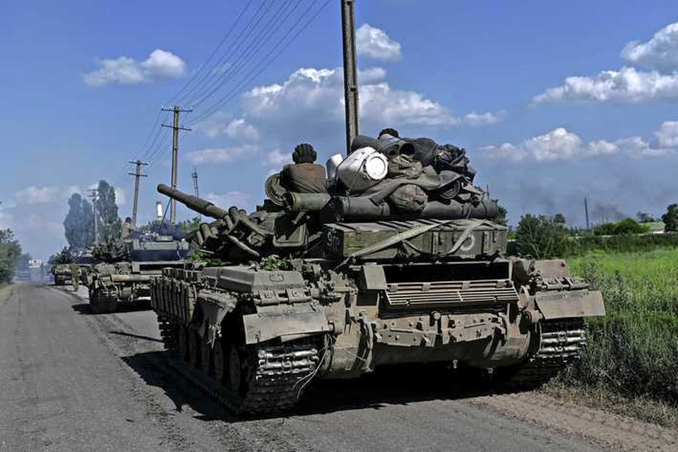 Oekraïense tanks in de buurt van Lysytsjansk 19 juni. De Russen zouden er inmiddels de dienst uitmaken. 
