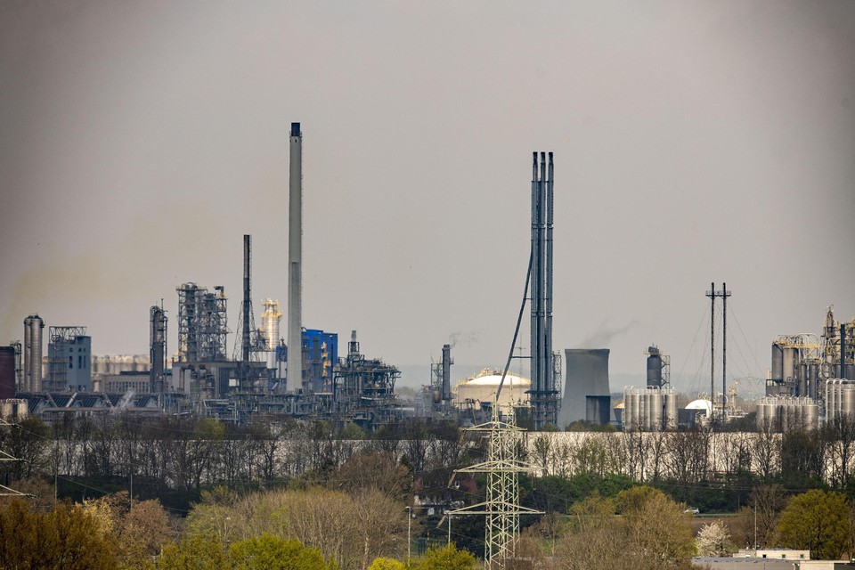 Naftakraker Olefins 3 op Chemelot in Geleen zal in 2024 door Sabic worden gesloten. 