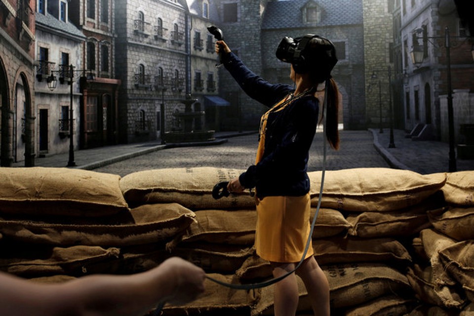 Met een virtual reality-bril waan je je in een andere wereld, maar de ideale droomwereld is het niet. 