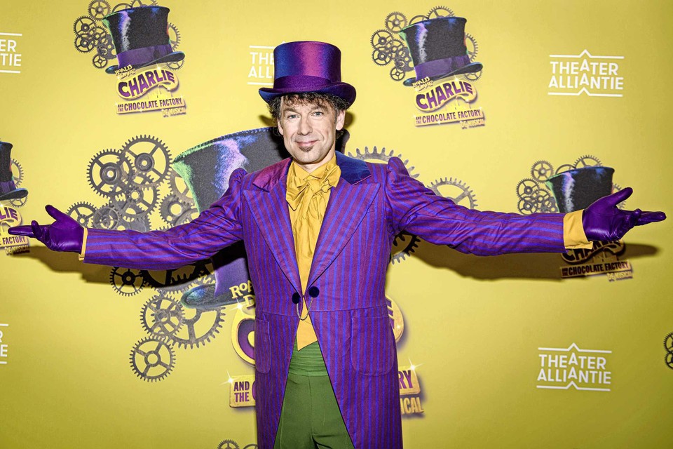  Remko Vrijdag kruipt in de huid van Willy Wonka in ‘Charlie en de chocoladefabriek’. 