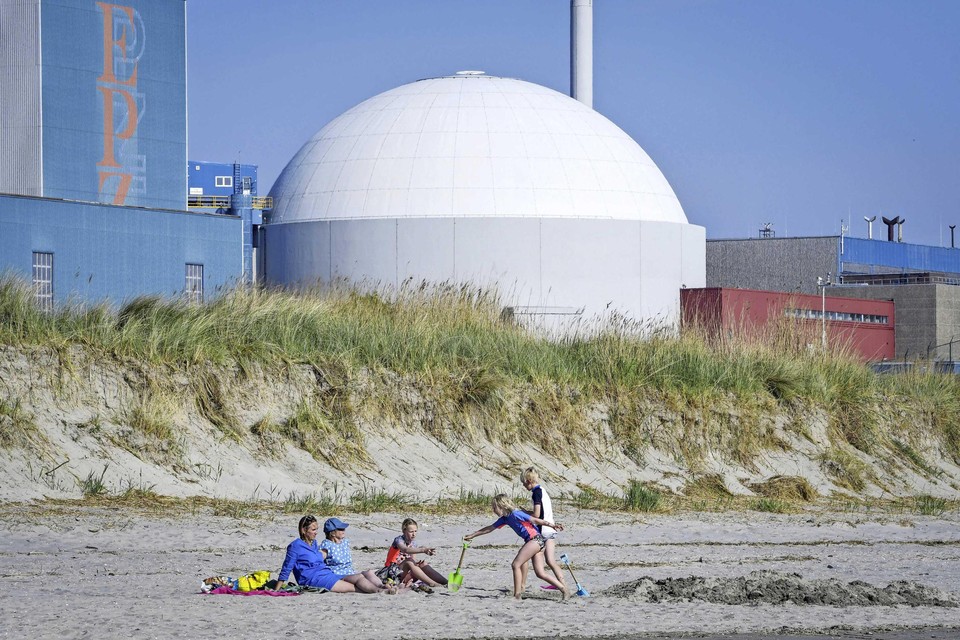 De kerncentrale in Borssele. Onderzoek heeft uitgewezen dat er in Limburg hooguit geschikt is voor kleinere modulaire reactoren.