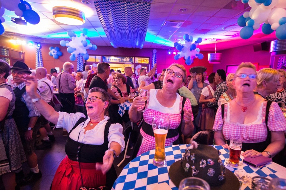 Een van de circa 250 Oktober-feesten in Nederland vond afgelopen weekend in Stein plaats. 