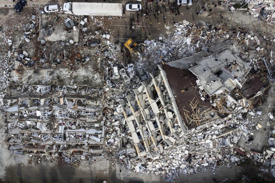 Een luchtfoto van de verwoestingen in het Turkse Hatay.