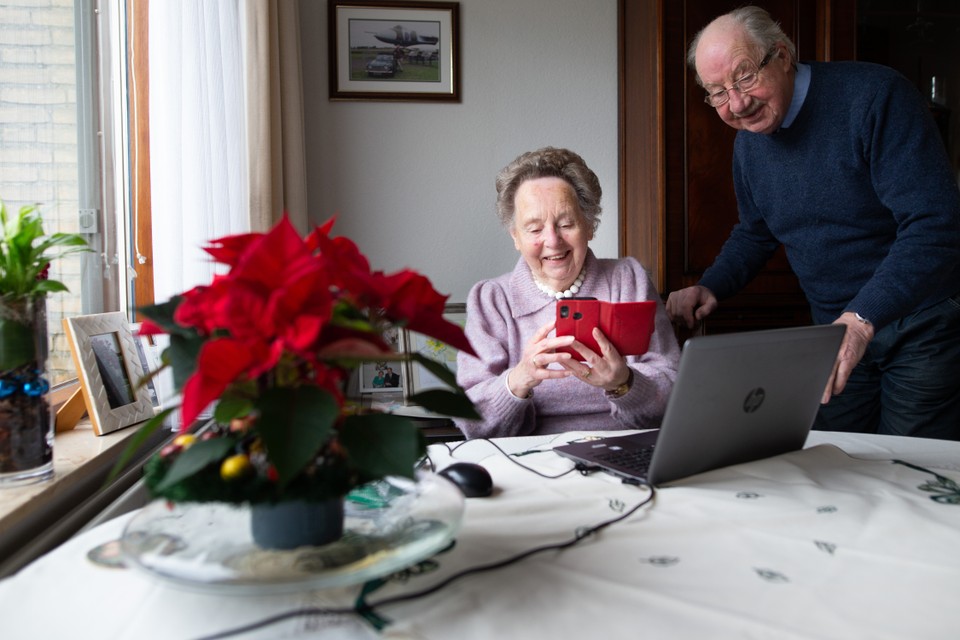 Voor Martha Smyth-Hamers en haar man Kenneth kent het digitale tijdperk weinig geheimen meer. 