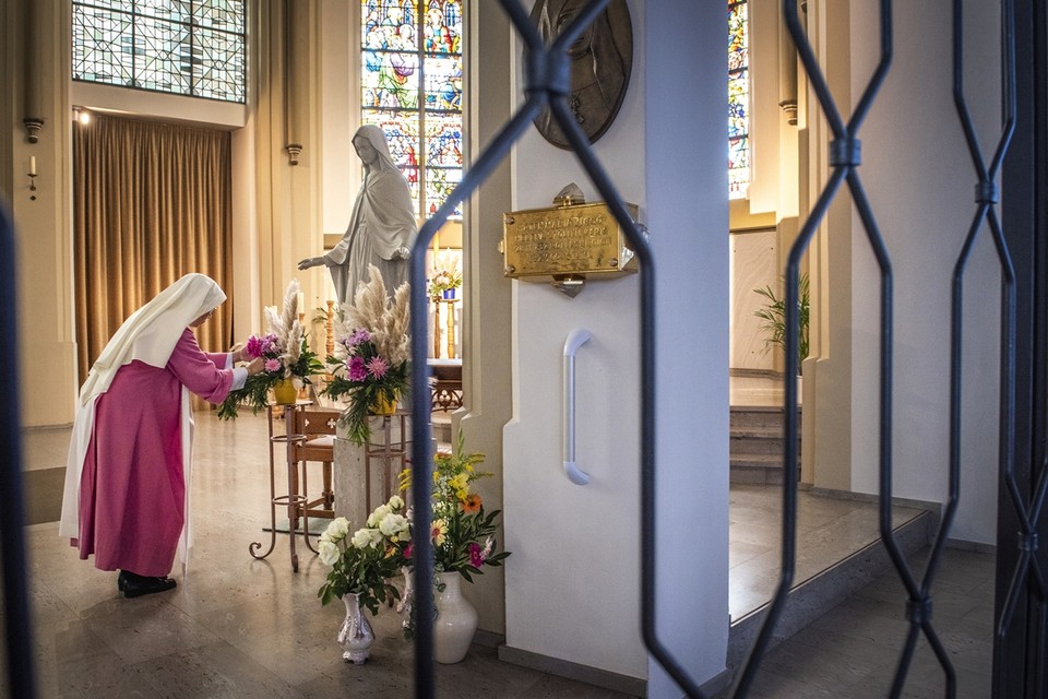 Op 1 september houden de Roze Zusters van Steyl voor het eerst een spreekuur in het Heilige Geestklooster tijdens de Steyler Dag. 