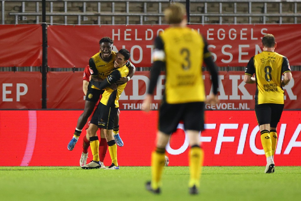 Limbombe van Roda JC heeft zojuist de 0-3 gescoord. 