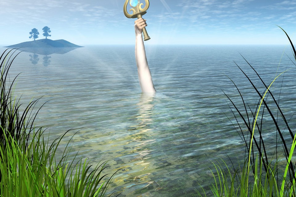 Het zwaard van Excalibur wordt stevig vastgehouden door de Vrouwe van het Meer. De Britse Matilda vond in het legendarische meer Dozmary Pool een zwaard.