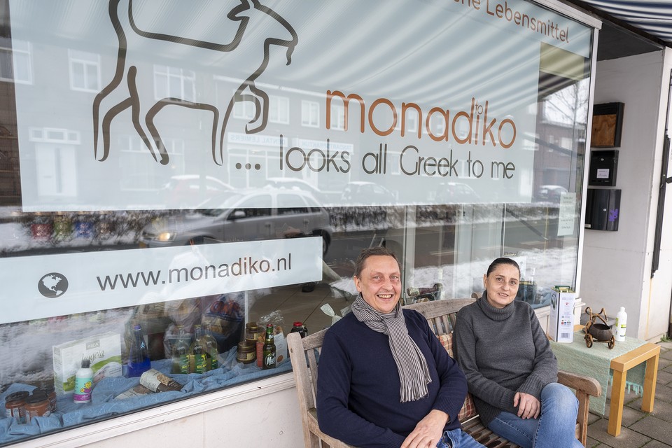 Gunther Naumann en Athanasia Giannadaki van delicatessenwinkel Monadiko. 
