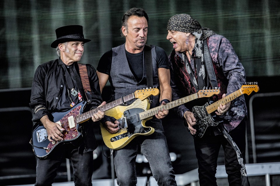 Bruce Springsteen samen met Nils Lofgren en Steven van Zandt van de E Street Band. 