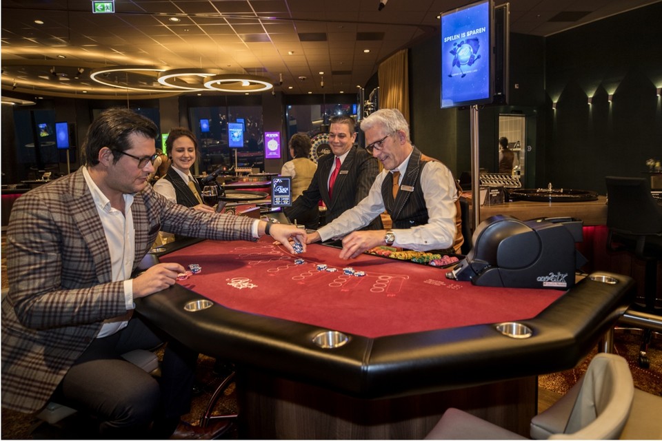 De hoogste prijs die Mimmo Trinidad (links) ooit in het casino gewonnen heeft is de jackpot van 10.000 euro. 
