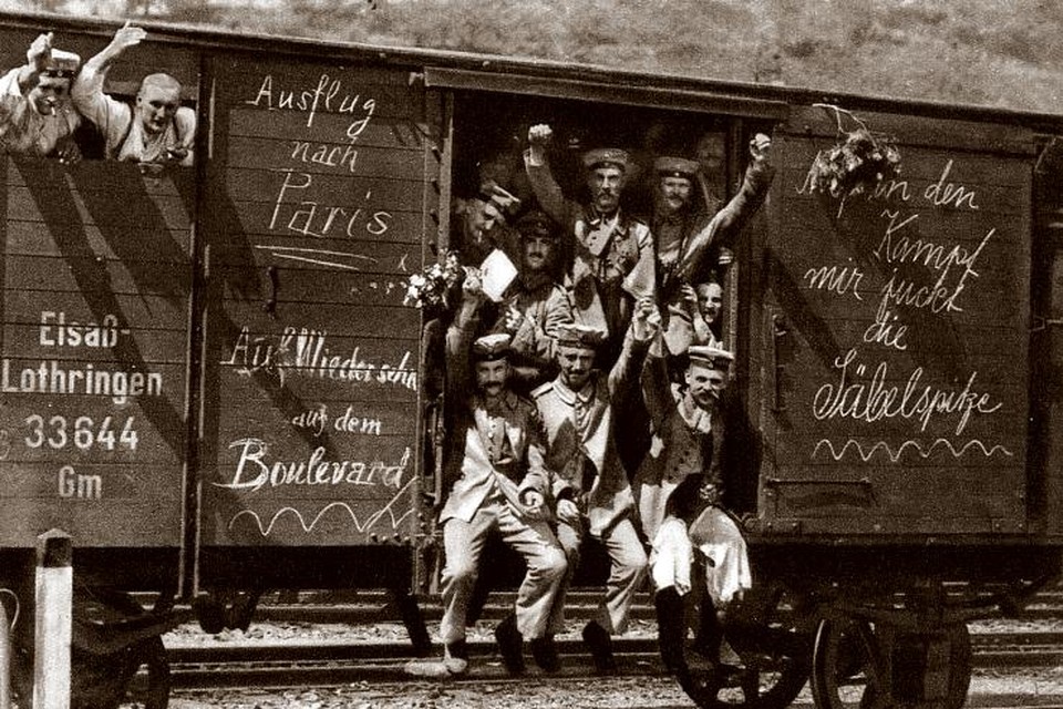 Duitse soldaten op weg naar het front in 1914