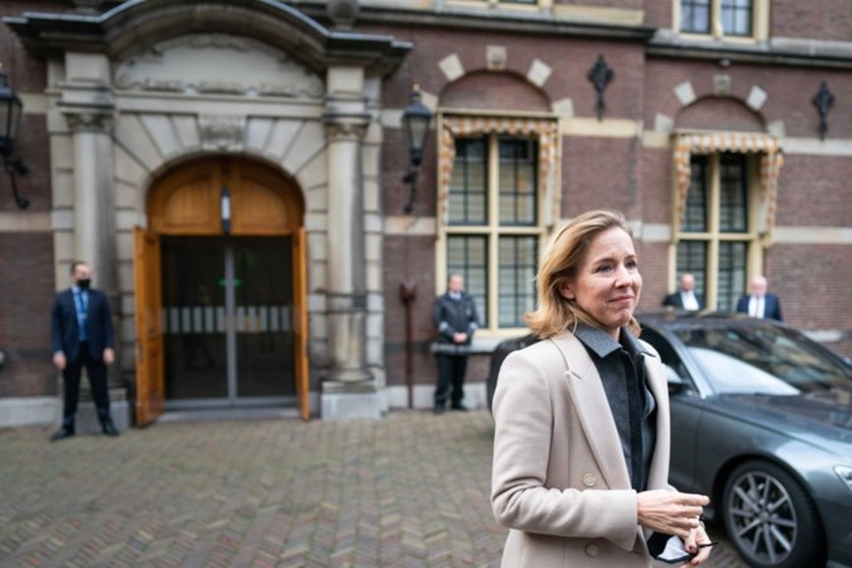 Staatssecretaris Stientje van Veldhoven informeerde de Kamer dat een intercityverbinding met Aken verder op zich laat wachten. 