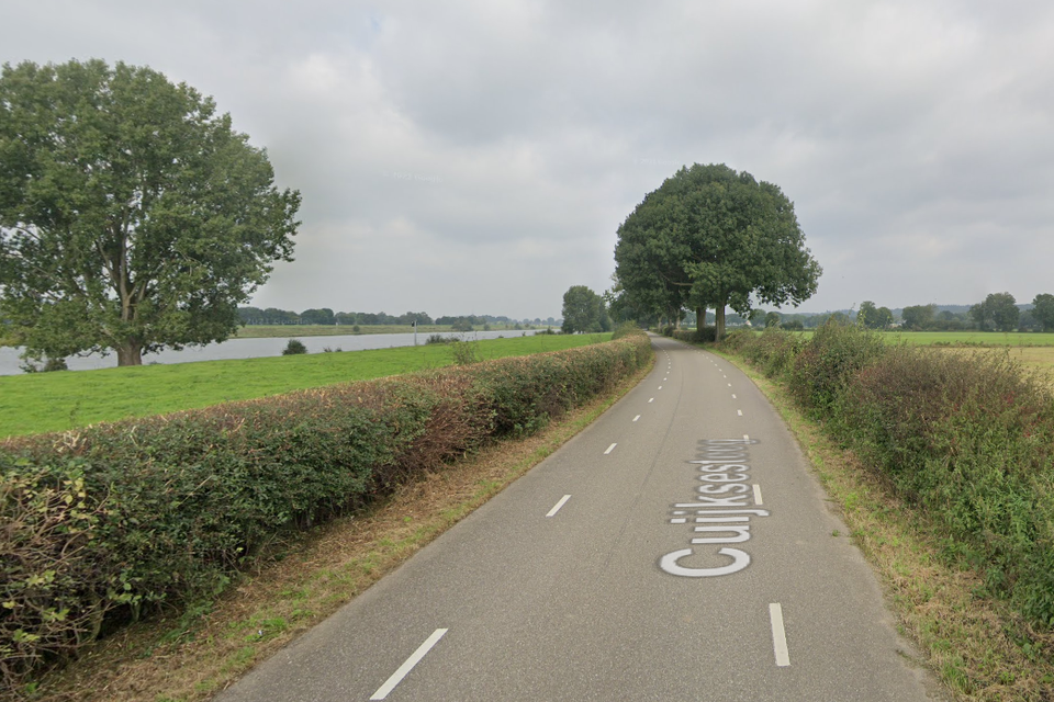 De Vierdaagseroute bij Middelaar loopt over deze weg. 