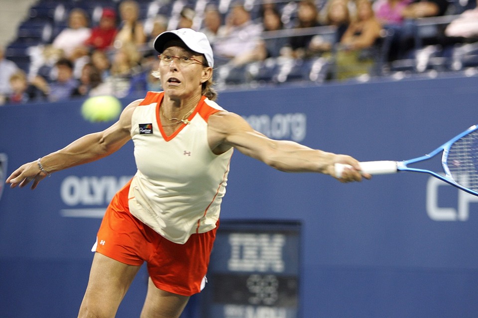Martina Navratilova tijdens een van haar laatste partijen als tennisprof in 2006, enkele weken voor haar vijftigste verjaardag. 