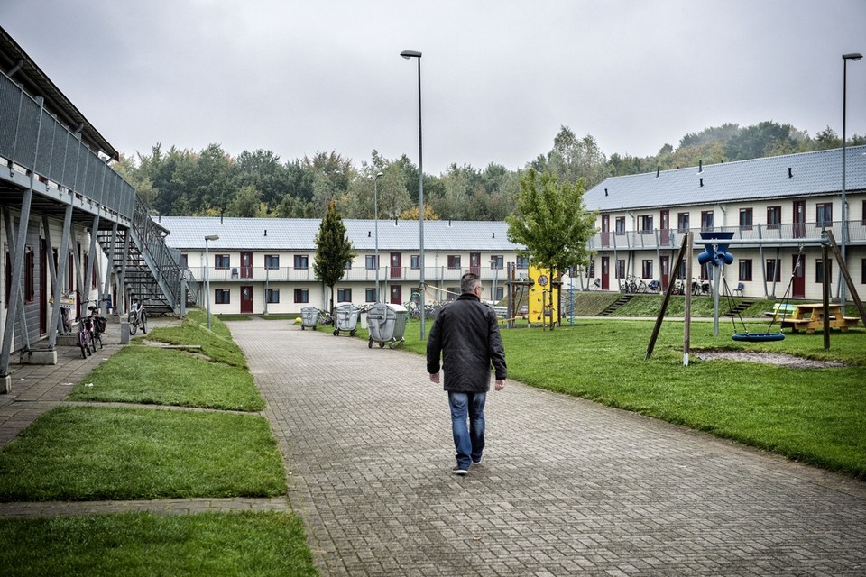 Het AZC in Heerlen. 