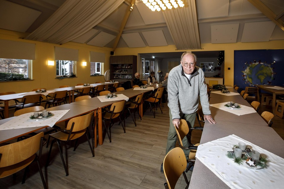Kartrekker Jan van Dijk in de nagenoeg lege ‘warme kamer’