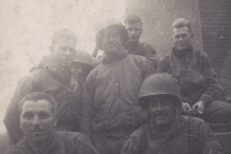 Amerikaanse soldaten in Geleen op 18 september 1944, een dag na de bevrijding van de mijnstad. 