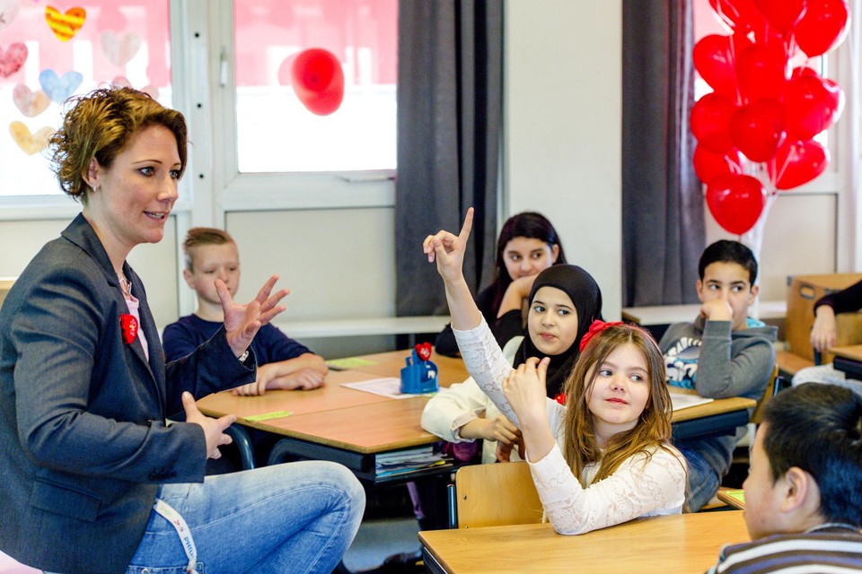 Leerlingen van groep 8 van een school in Utrecht tijdens de tiende editie van de ‘Week van de Lentekriebels’. Deelnemende scholen in het basisonderwijs geven in deze week les over relaties en seksualiteit.