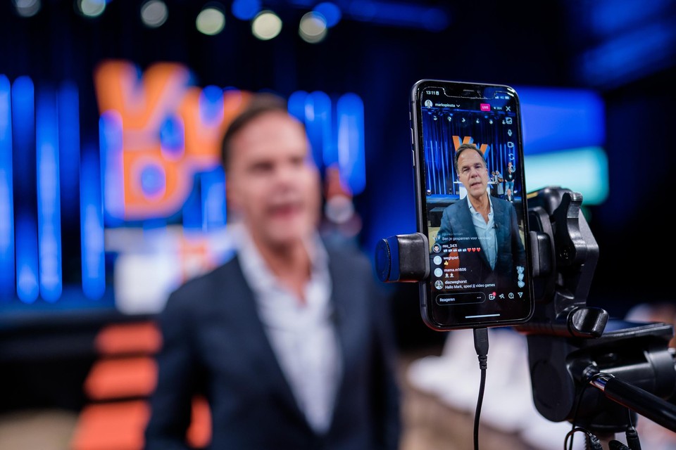 Mark Rutte houdt zijn online volgers op de hoogte tijdens het VVD-congres. 
