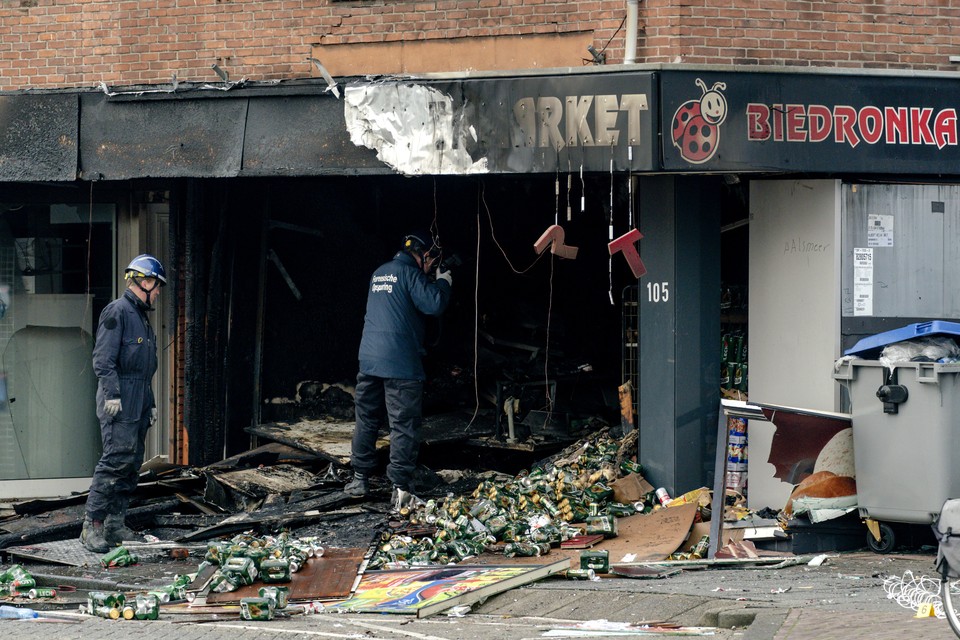 Een nacht eerder was er ook een explosie bij deze Poolse supermarkt in Aalsmeer. Ook een winkel in Heeswijk-Dinther werd getroffen 