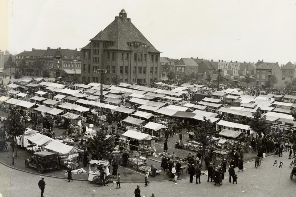 Marktdag in Geleen, 1938.