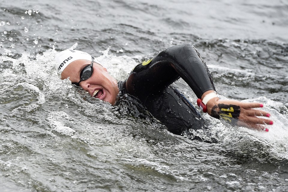 Olympisch kampioen Sharon van Rouwendaal, de beste open water zwemster van Nederland. 