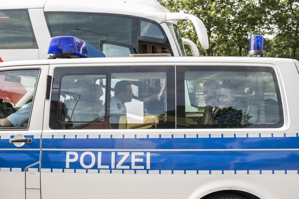 Duitse politie zegt dat er meerdere meldingen zijn binnengekomen over vreemdelingen die kinderen aanspreken.