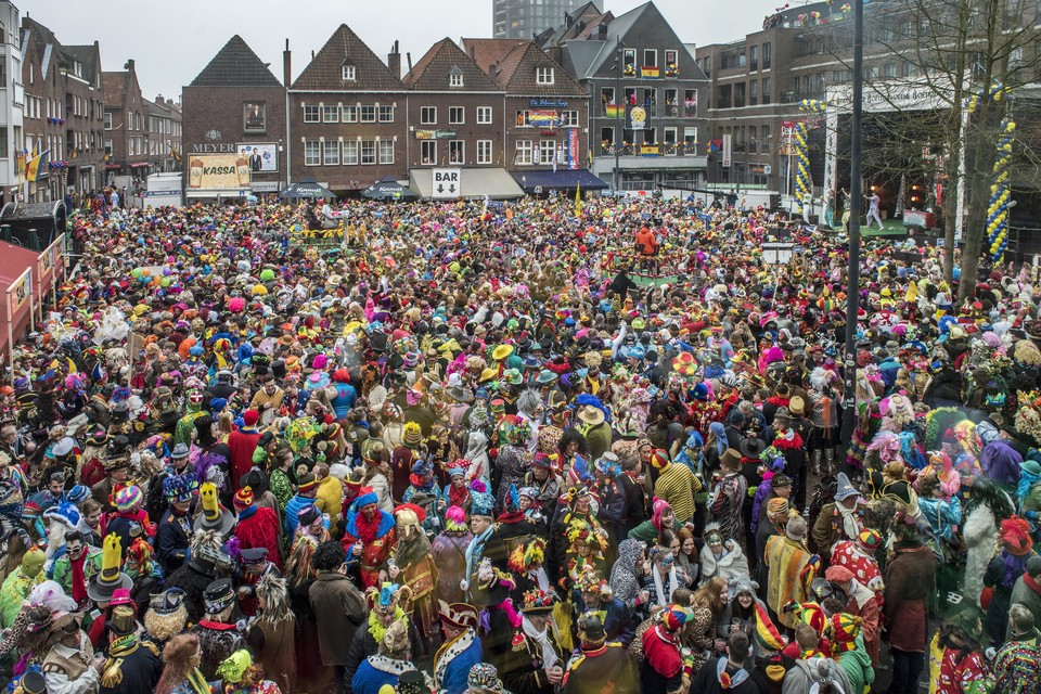 Wreedheid kleding Springplank Laatste sprankje hoop voor carnavalsvierder vervlogen: ook B... - De  Limburger Mobile