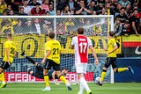 thumbnail: VVV-keeper Thorsten Kirschbaum kan de 0-1 niet voorkomen. 