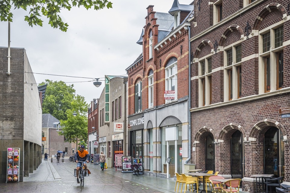 De Hofstraat is als het aan B en W van Venray ligt niet langer onderdeel van het winkelgebied. 