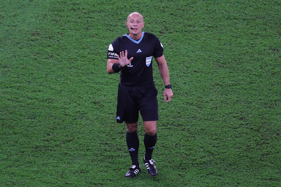 Szymon Marciniak mag de eindstrijd tussen Frankrijk en Argentinië fluiten.