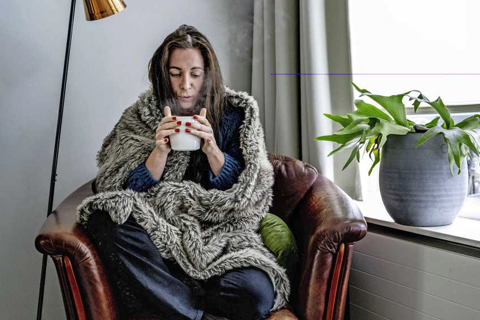 De energieprijzen zijn de laatste tijd gedaald, maar experts waarschuwen voor al te veel optimisme.