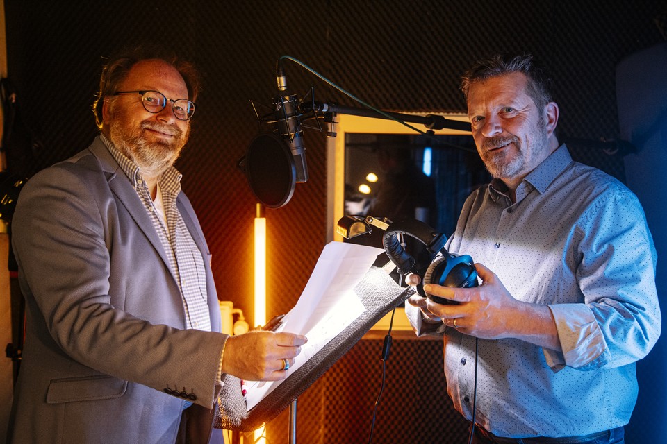 Twee van de makers van de podcast: Luck Brouns (links) en Wilko Aendekerk.  