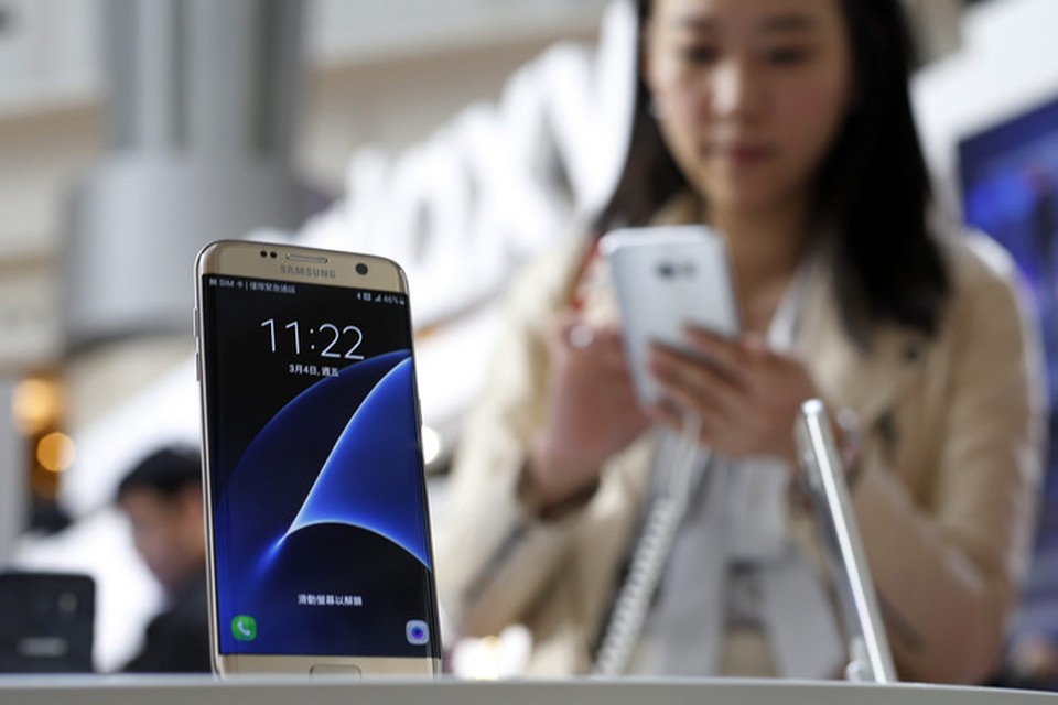 De Consumentenbond raadt aan geen Samsung Galaxy S7 uit 2016 meer te kopen.