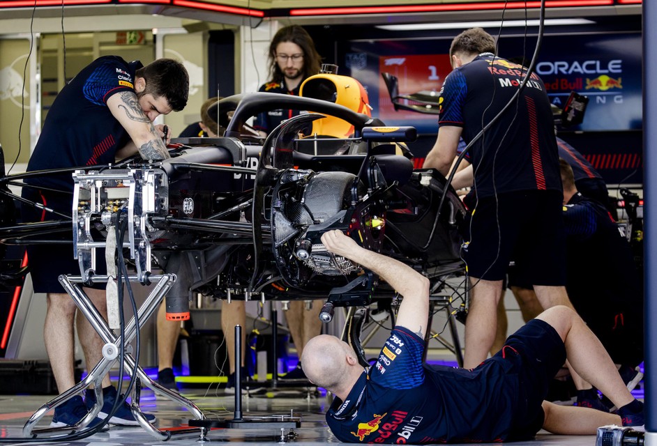 Gesleutel in de pitbox van Red Bull Racing.