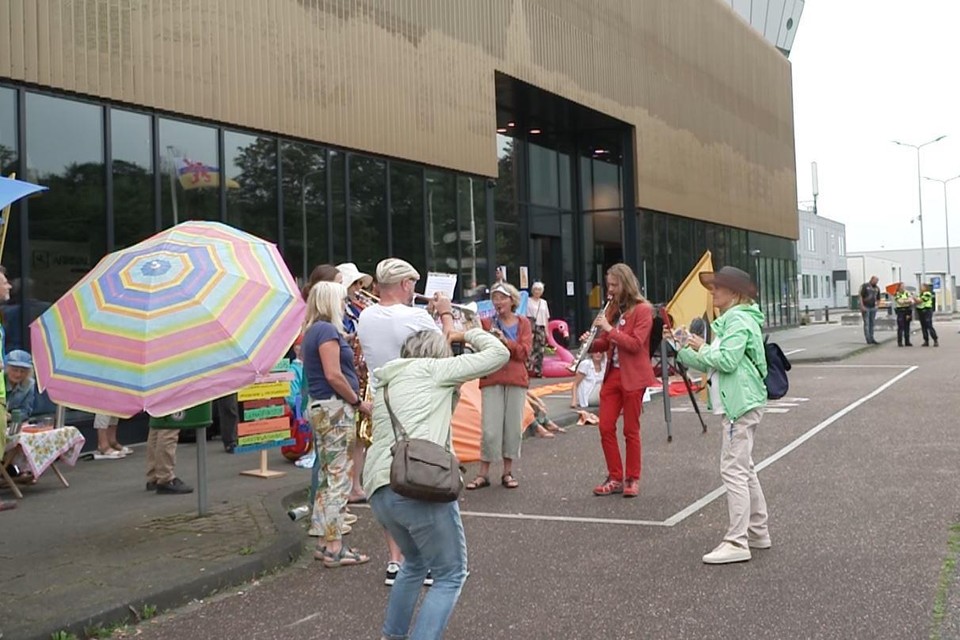 De woordvoerder van vliegveld Maastricht Aachen omschrijft de sfeer als 