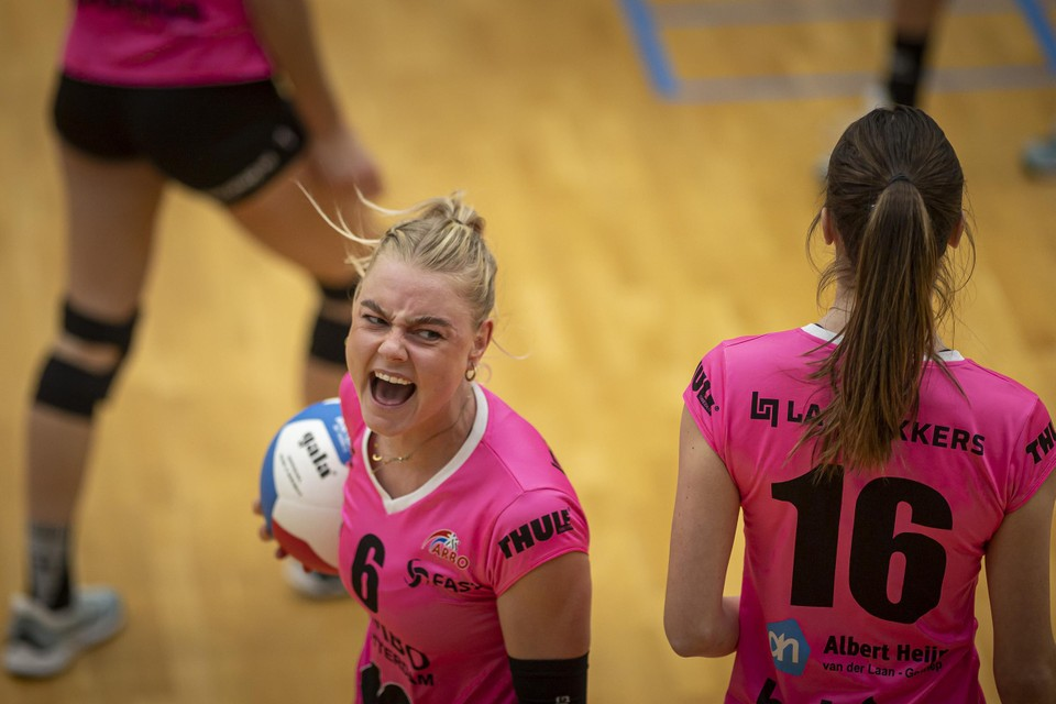 De volleybalsters van Fast.