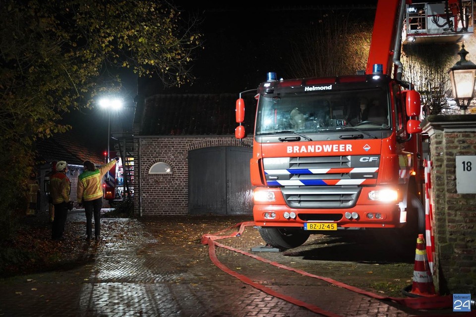 In een gebouw aan De Hoof in Someren is in de nacht van woensdag op donderdag brand uitgebroken. 