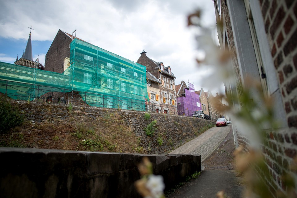 Bij de renovatie van het Streekmuseum werd schade aangericht aan de historische gevel. 