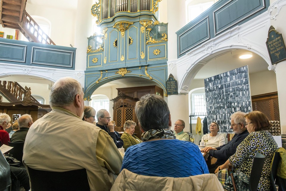 Koffie en muziek in de Kopermolen: een van de honderd initiatieven in de Week tegen Eenzaamheid. 